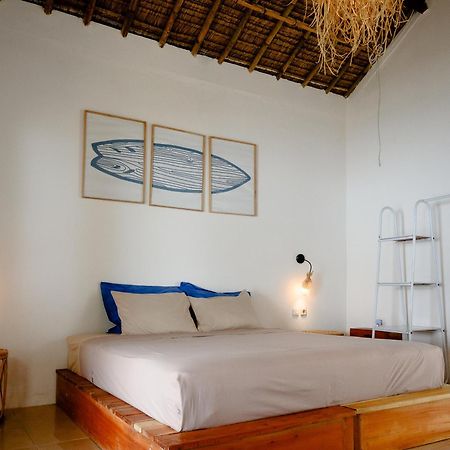 Surf Shack Grupuk Hotel Bumbang Exterior photo